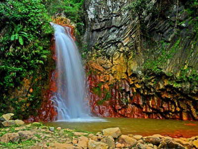 Pulang Bato Falls